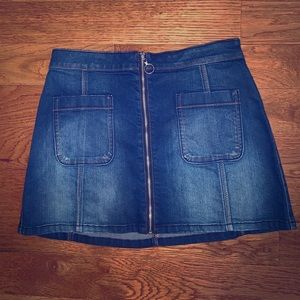 Short jean skirt for the summer !